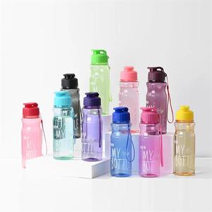 Bouteilles en plastique portables à rabat pour les sports de plein air, utilisation quotidienne des étudiants en eau, bouteille en gros de publicité portable - Product Image 3