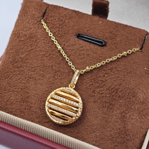 Collier pendentif en argent 925 plaqué or avec zircon, vente en gros de bijoux UM, adapté aux hommes, aux femmes et aux personnes transgenres, pour tous les jours, anniversaire, fête, cadeau - Product Image 2