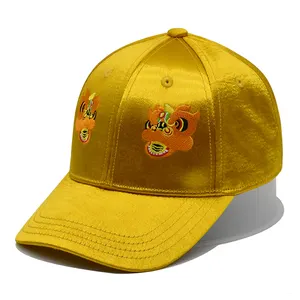 Gorra de béisbol de 6 paneles de satén amarillo, gorra de béisbol con logotipo bordado personalizado al por mayor