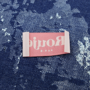 Chất Lượng Cao Biểu Tượng Tùy Chỉnh Thêu Các Bản Vá Lỗi Tốt Satin Dệt Quần Áo Nhãn Hiệu Thân Thiện Với Môi May Trên Phong Cách Vải Sử Dụng - Product Image 2