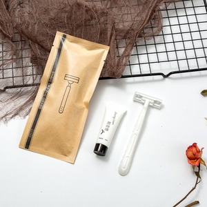 Ensemble de toilette écologique pour hôtel Matériau PET jetable Brosse à dents recyclable Peigne Bonnet de bain - Product Image 6