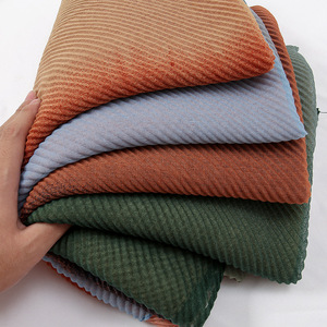 Wholesale Multiple Fashion Gradient Soft Cotton <b>Shawls</b> Hijab Vendors Muslim <b>Lady</b> Crinkle Pleated Wrap Scarf Hijabs - Product Image 2