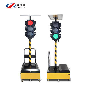 إشارة مرور LED رباعية الجوانب بثلاثة أضواء تعمل بالطاقة الشمسية ومقاومة للماء من النوع 200 - Product Image 1