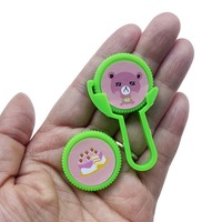 Fabricant chinois, vente en gros : Jouet lanceur de disque volant de dessin animé, lanceur de soucoupe volante à motif animal à pression manuelle, jouets mécaniques en plastique