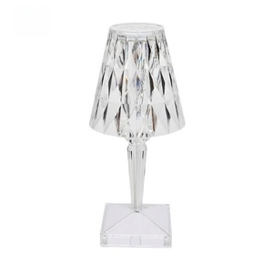 Lampe de table créative de luxe haut de gamme en verre moderne pour chambre à coucher, restaurant, décoration, vente en gros pour usage Internet, à piles - Product Image 5