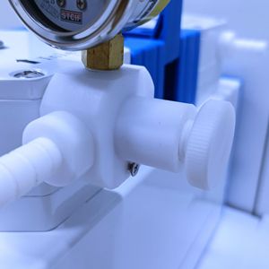 Bomba de Vacío de Diafragma Certificada CE, Mini Evaporador Rotatorio Esencial para Laboratorio de Química - Product Image 6