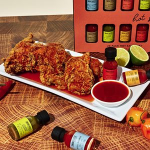 Set de Regalo de Salsas Picantes Modernas y Exclusivas Smokehouse: Sabores a Ajo, Hierbas, Tocino, Habanero Extremo y Pimiento Fantasma, 20 Piezas - Product Image 5