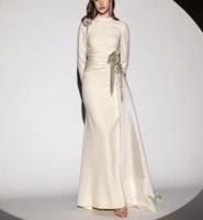 Robe maxi en satin pour femmes, style décontracté automne 2025, nouveau style, col rond, manches longues, broderie artisanale et design plissé