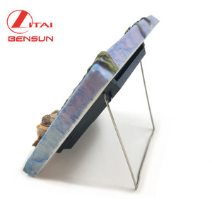 Bán buôn du lịch đầy màu sắc tùy chỉnh dễ thương <span class=keywords><strong>polyresin</strong></span> gia đình hình ảnh khung ảnh cho trang trí nội thất - Product Image 3