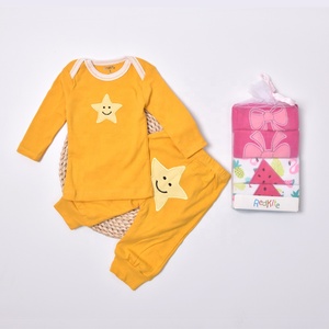 Redkite 4 Pezzi di Imballaggio T Pantaloni Camicia <span class=keywords><strong>Neonato</strong></span> Morbido Cotone Vestiti <span class=keywords><strong>Del</strong></span> Bambino Set <span class=keywords><strong>Neonato</strong></span> - Product Image 1