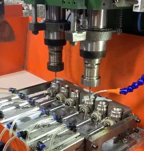 Macchina per foratura e maschiatura a doppio mandrino pressa di foratura per parti in ottone parti in pressofusione di alluminio - Product Image 3