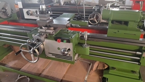 Long Service Life Manual Lathe CA6140x1000 Lathe Machine Affordable Price in China Manual Lathe Machine for <b>Workshop</b> - Product Image 4