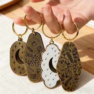 Llavero Personalizado de Aleación de Zinc con Logotipo 2D/3D, Esmalte Suave y Duro, Colgante con Nombre, Venta al Por Mayor - Product Image 3