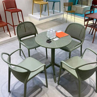 Table Bistro Ronde Noire Minimaliste Nordique à 3 Pieds pour Extérieur, Idéale pour Café, Jardin et Événements - Offre Spéciale