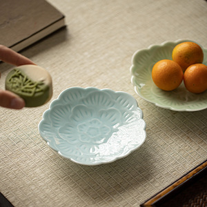 Assiette à fruits en céramique en forme de fleur, style zen, plat de service pour salon de thé, plateau à fruits secs, design rétro de luxe - Product Image 4