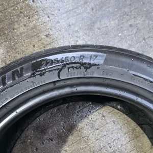 Pneus Radiaux Pleins Runflat 225/50R17 de Haute Qualité, Pneus d'Origine d'Occasion, Pneus Toutes Saisons pour Voitures Particulières - Product Image 4
