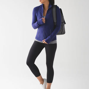 Veste de sport pour femme en toile légère, respirante, imperméable et coupe-vent, tricotée, zippée, pour la gym, l'entraînement et la course hivernale - Product Image 2