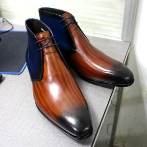 Botas cortas de cuero para hombre, estilo moderno y elegante, con punta en pico, botas chukka de trabajo para hombre, hechas a mano y de lujo. - Product Image 1