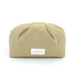 Ensemble de trousses de maquillage et de pochettes à monnaie matelassées en nylon doux et moelleux, recyclables, pour femmes, grand format, pour le <span class=keywords><strong>voyage</strong></span>, avec étiquette privée, vente en gros - Product Image 3