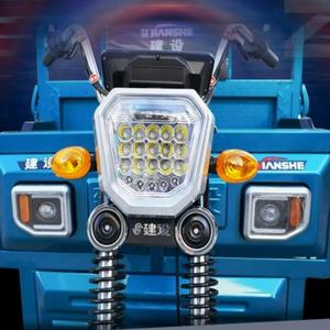 Triciclo de Cabina de 3 Ruedas de Fabricación Profesional con Gran Potencia de 60V/72v 1000W - Product Image 3
