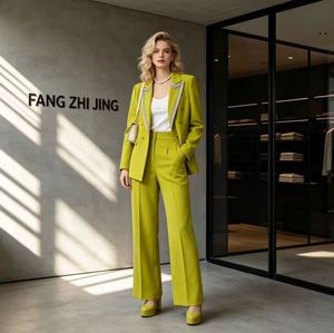Elegante Traje de Dos Piezas <span class=keywords><strong>Verde</strong></span> <span class=keywords><strong>Lima</strong></span> para Verano, <span class=keywords><strong>Blazer</strong></span> Transpirable y Pantalones de Pierna Recta con Botones y Adornos de Pedrería - Product Image 1