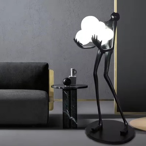 Lampadaire Minimaliste Noir en Résine Sculptée - Éclairage Moderne Silhouette Humaine Peint à la Main Moulage de Précision pour un Luxe Subtil - Product Image 3