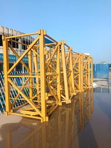 Fournisseur direct d'usine de pièces de mât pour grues à tour de marque chinoise à bas <span class=keywords><strong>prix</strong></span> Dimensions 1600*1600*2800mm Épaisseur 135*12mm. - Product Image 1