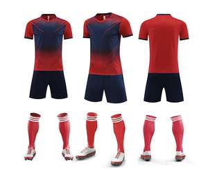 2024 Nieuwe Design Trending Voetbaltenues voor Jongens en Volwassenen, Volledige Set, Op Maat Gemaakte Voetbaluniformen, Lichtgewicht Voetbalshirt Set - Product Image 6