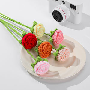 Rosas pequeñas de lana tejidas a mano terminadas, arreglo Floral para el <span class=keywords><strong>hogar</strong></span> para el Día de San Valentín, ramo creativo DIY con rosas - Product Image 2