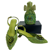 Chaussures de soirée de créateur italien avec pochette assortie pour mariages africains et occasions nuptiales, chaussures pour femmes en dentelle brodée et perles
