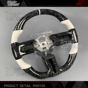Volant en fibre de carbone forgé sur mesure pour <span class=keywords><strong>Ford</strong></span> <span class=keywords><strong>Mustang</strong></span> S197 2005-2014 GT Premium Coupé <span class=keywords><strong>Cabriolet</strong></span> 500KR Shelby Super Snake - Product Image 3