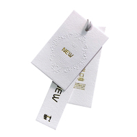 Luxus benutzer definierte Logo recyceln Kleidung Kleidungs stück T-Shirt Hose geprägt Effekt Schaukel Papier hängen Tag Hangtag Etikett Aufkleber für Kleidung