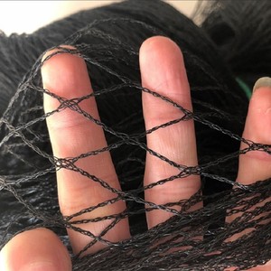 Filet <span class=keywords><strong>anti</strong></span>-oiseaux personnalisé à mailles fines pour empêcher les petits <span class=keywords><strong>moineaux</strong></span> de détruire les jeunes semis - Product Image 1