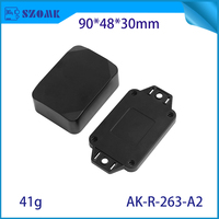 Contenitore per tracciamento iBeacon 90x48x30mm in plastica ABS con design flangiato per il posizionamento di asset elettronici all'aperto