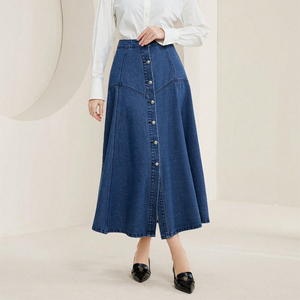 Jupe longue en <span class=keywords><strong>jean</strong></span> décontractée bleue pour <span class=keywords><strong>femme</strong></span>, nouveau style, coupe trapèze, boutonnée sur le devant, ourlet évasé, vente en gros - Product Image 2