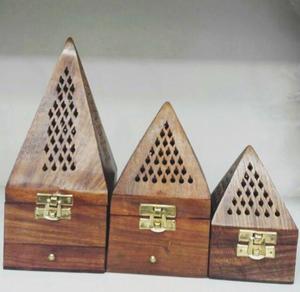 Quemador de Incienso de Madera Tallado a Mano con Diseño de Pirámide, Hecho a Medida, con Cierre, Ideal para Quemar Incienso - Product Image 3