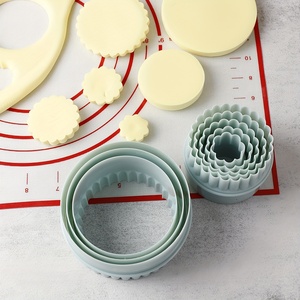 8 cái tròn nhựa Cookie cutter Baking công cụ sóng vòng hai mặt Cookie cutter Biscuit khuôn - Product Image 4