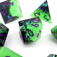 Jeu de dés personnalisable DND Dungeons & Dragons TRPG, dés polyédriques carrés en résine avec cœur fumé pour accessoires de jeu de table et de société