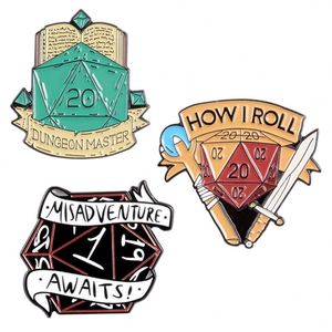 Épingles en alliage métallique plaqué sur mesure Dungeons and Dragons, badges en émail dorés - Product Image 1
