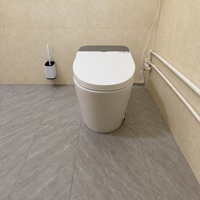 WC intelligent automatique de luxe avec bidet et télécommande, WC intelligent chauffant à poser au sol pour la maison