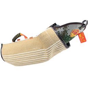 Funda de yute personalizada, funda de entrenamiento para mordeduras de <span class=keywords><strong>perro</strong></span>, protección <span class=keywords><strong>del</strong></span> medio ambiente, forro de fieltro de algodón, mangas resistentes a mordeduras para perros - Product Image 1