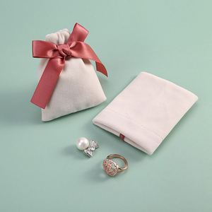Sacs à cordon en velours doux, pochettes cadeaux 10x12cm, sacs d'emballage en peluche pour bijoux, cosmétiques, bagues, colliers, rouges à lèvres, cadeaux de fête - Product Image 3