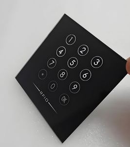 Panneau de recouvrement en plastique noir personnalisé avec design graphique et cercle rouge pour l'interface de contrôle - Product Image 5