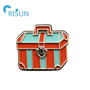 Fabricación de Metal suave esmalte duro Rosa <span class=keywords><strong>Caboodles</strong></span> accesorios de <span class=keywords><strong>maquillaje</strong></span> <span class=keywords><strong>caja</strong></span> solapa Pin broche personalizado Caboodle esmalte Pins insignia - Product Image 3