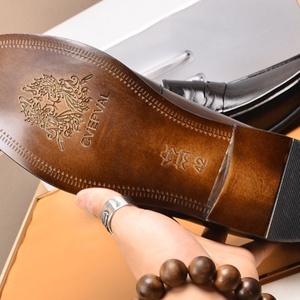 Chaussures confortables et légères en cuir véritable brillant marron/noir de haute qualité avec logo personnalisé, idéales pour le quotidien professionnel en automne - Product Image 5