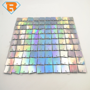 Panel de Lentejuelas Cuadradas Brillantes con Efecto Ondulado para Decoración de Fondo y Letreros Exteriores - Product Image 5