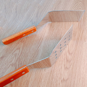 DF30 0630 Juego de espátulas de acero inoxidable con mangos de madera, precio de fábrica, herramientas duraderas para barbacoa y cocina - Product Image 4