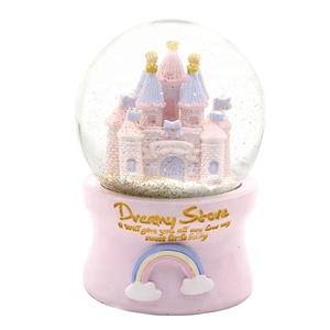 Boule de neige de château en résine rose et <span class=keywords><strong>bleu</strong></span> personnalisé, boule d'eau de château en polyrésine, pour fête d'anniversaire et cadeau Souvenir de mariage - Product Image 1