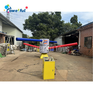 Máquina de Obstáculos Inflable de Doble Brazo con Plataforma Giratoria Wipeout Sweeper en Venta - Product Image 4