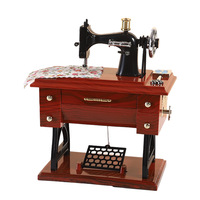 Boîte à musique rétro nostalgique en résine, machine à coudre, style européen, ornement décoratif, cadeau